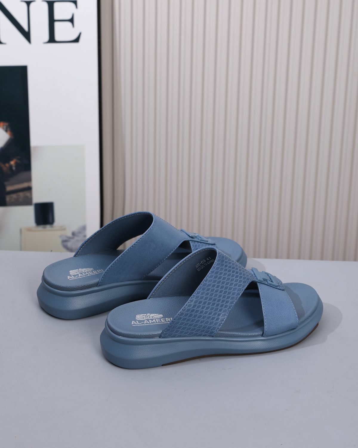 AM 09 in Blue