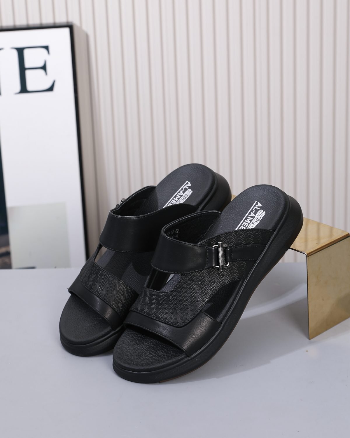 AM 10 - Arabic Slippers for Men