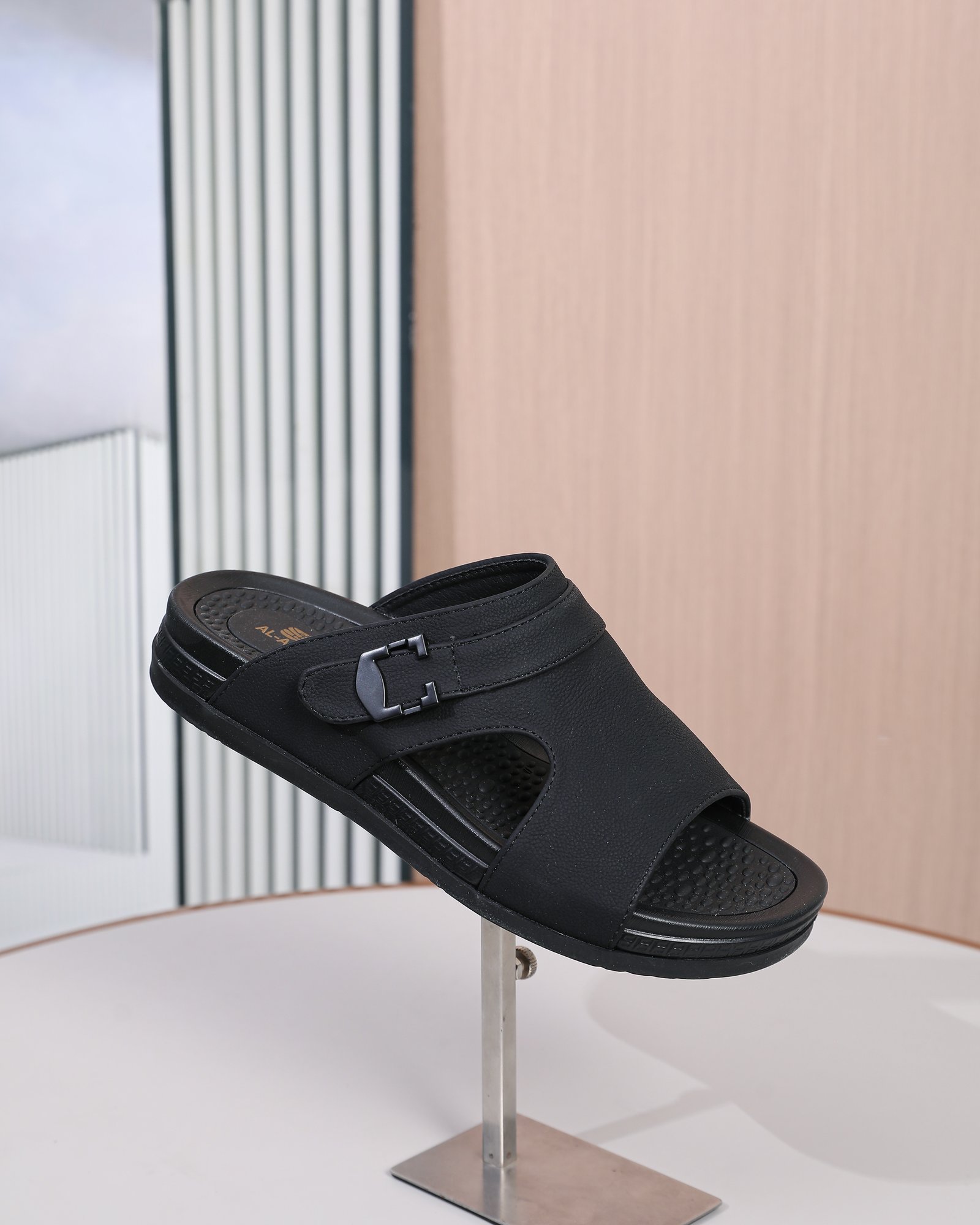 AM 18 - Arabic Slippers for Men