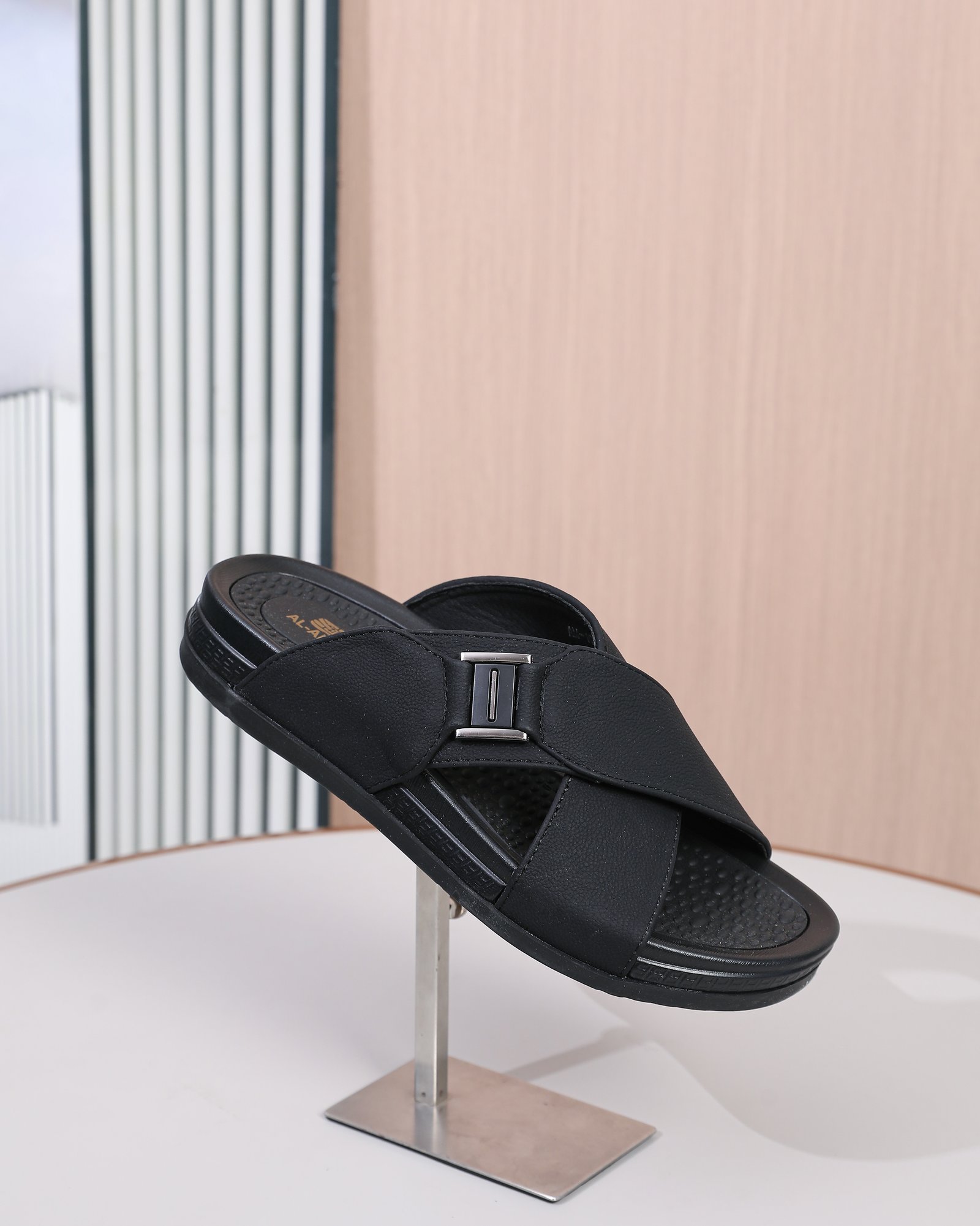 AM 19 - Arabic Slippers for Men