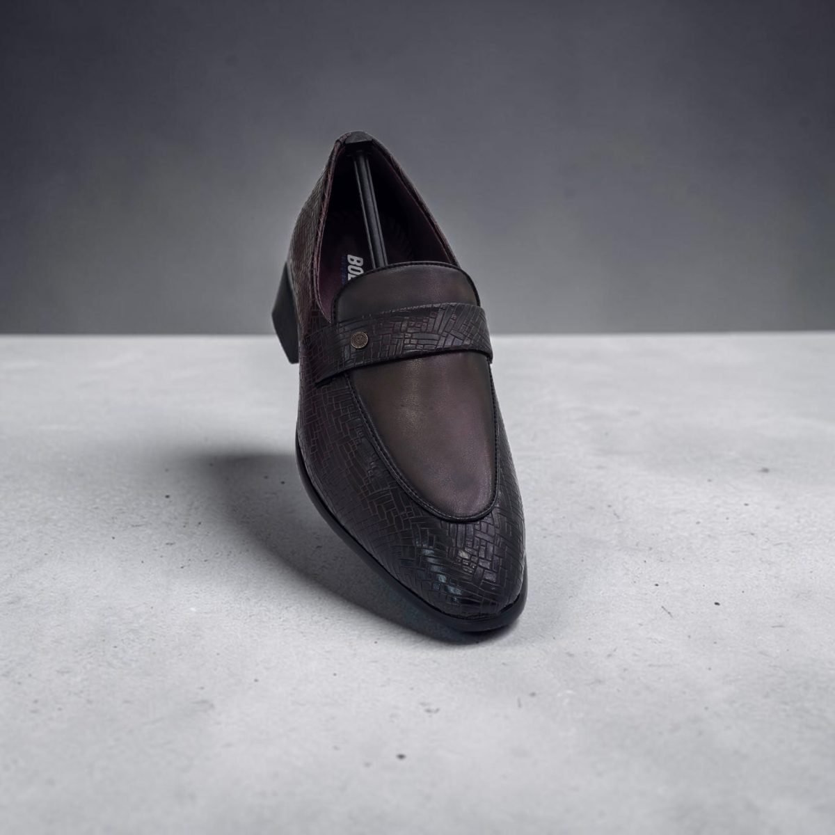 BF 02 in Brown