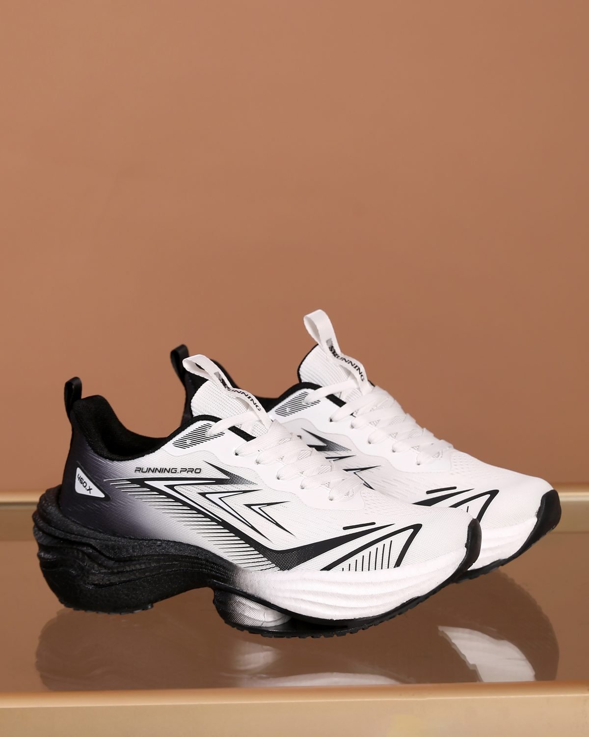 Fast 140 in White Black
