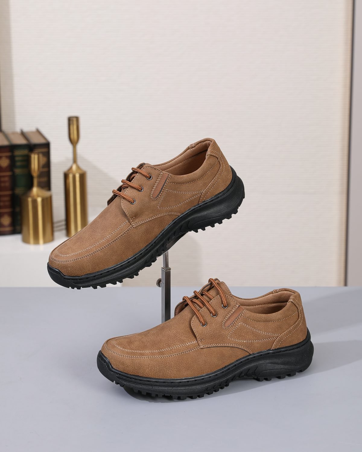 Leo 01 in Tan