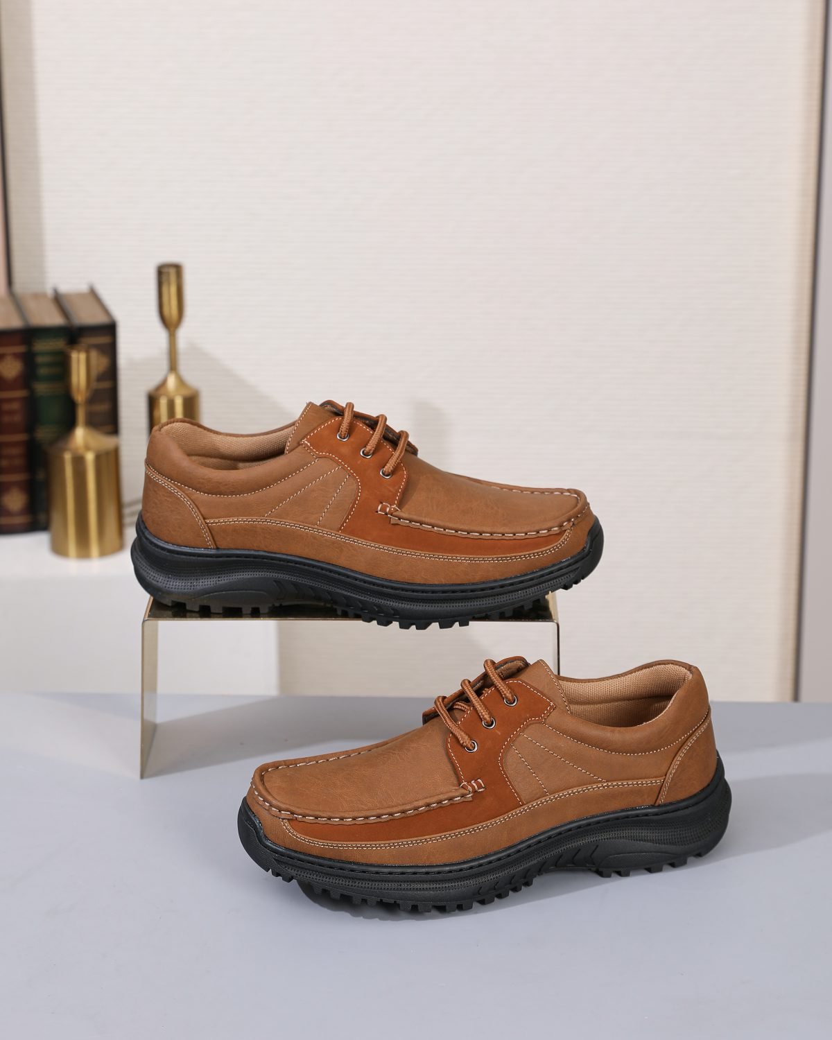Leo 03 in Tan