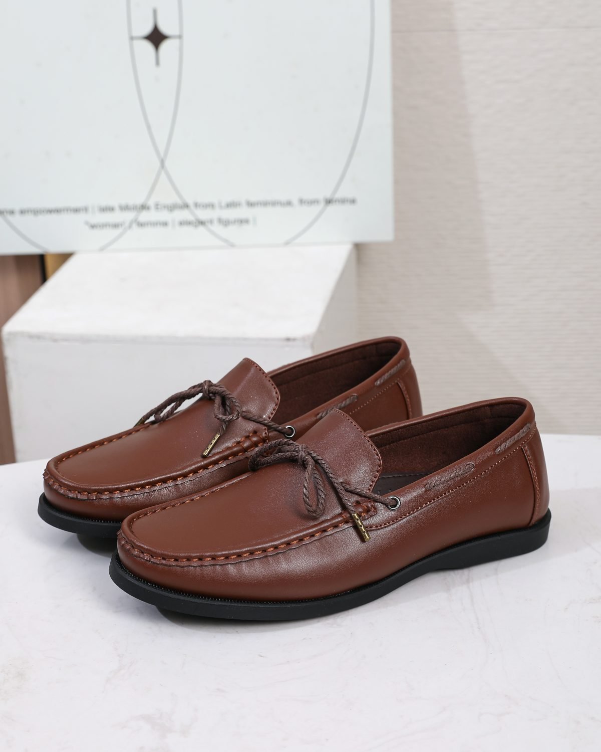 Leo 39 in Tan