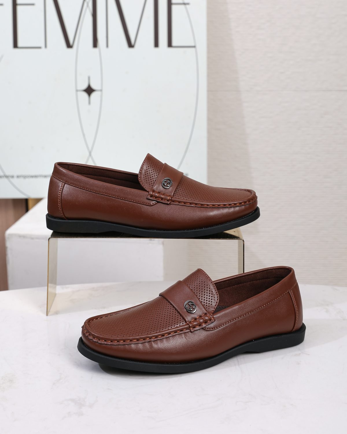 Leo 41 in Tan