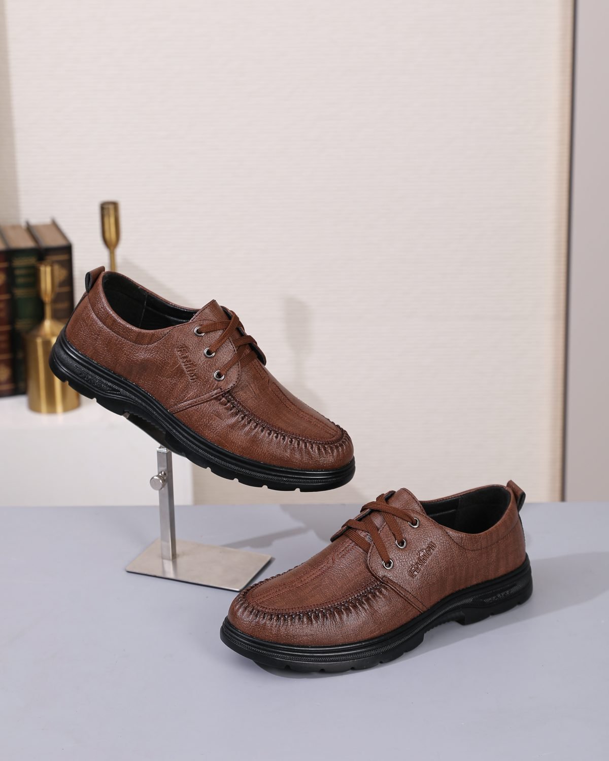 Leo 65 in Tan
